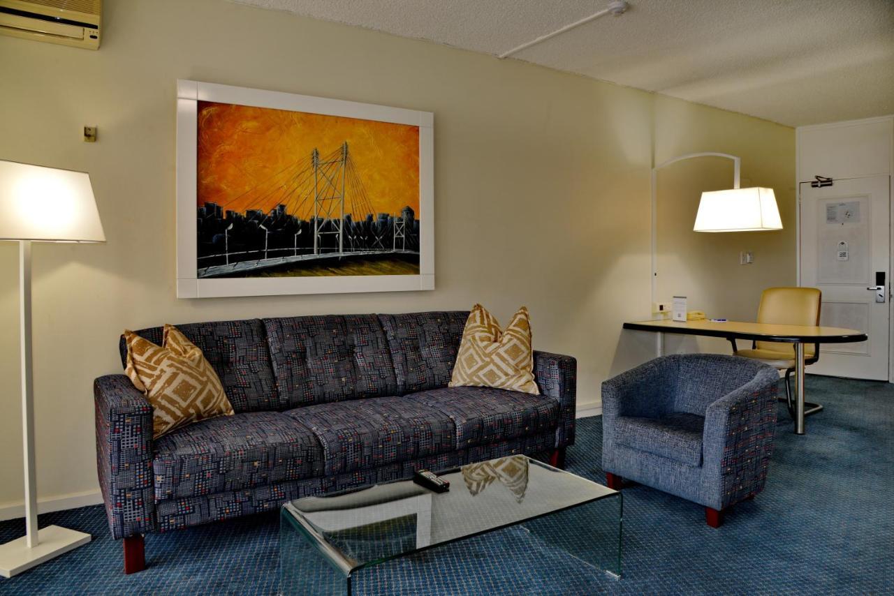 The Parktonian All Suite Hotel Йоханнесбург Экстерьер фото